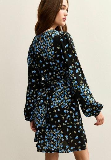 Короткое платье