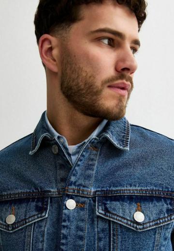 Джинсовая куртка