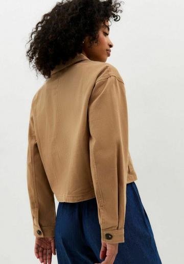 Куртка с накладнымит карманами