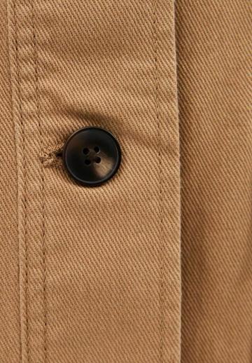 Куртка с накладнымит карманами