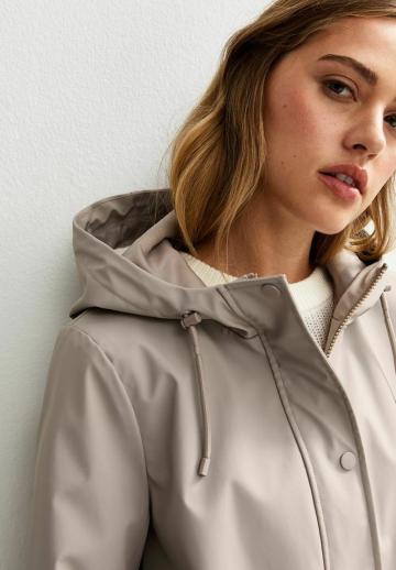 Короткое пальто