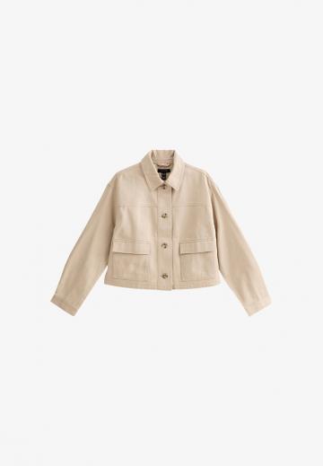 Куртка с накладнымит карманами