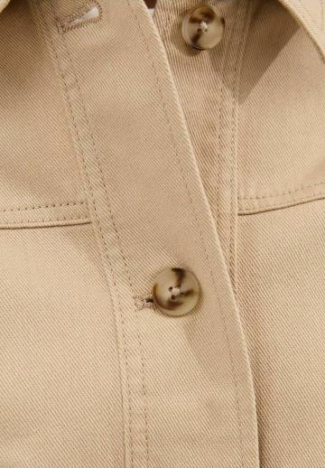 Куртка с накладнымит карманами