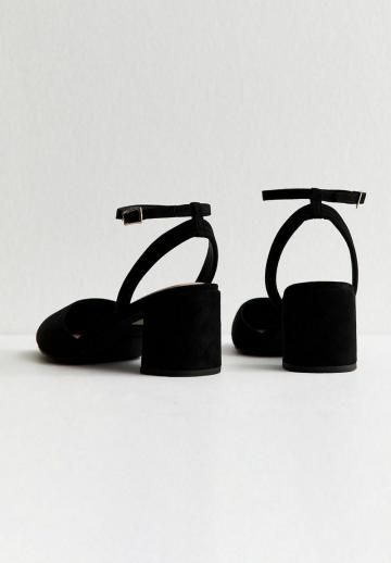 Туфли с ремешком