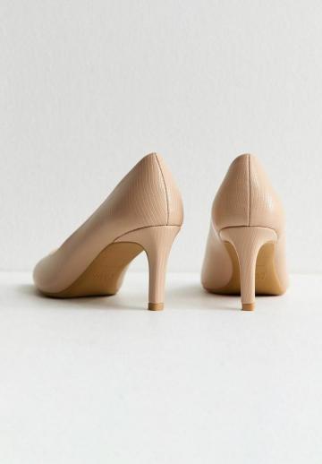 Туфли на высоком каблуке