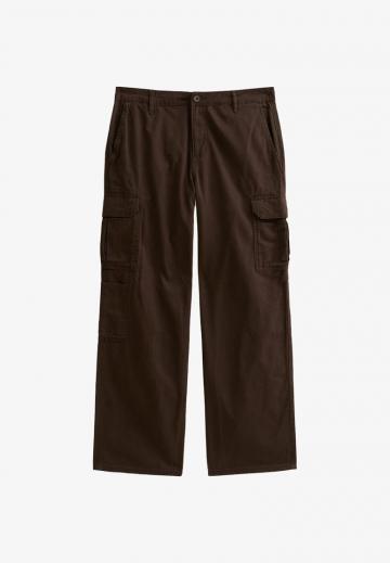 Брюки с накладными карманами