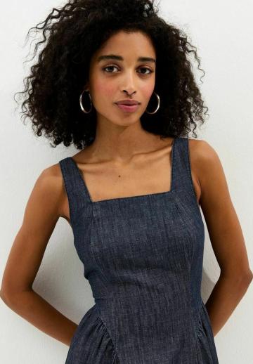 Джинсовый комбинезон
