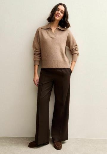 Пуловер с вырезом V