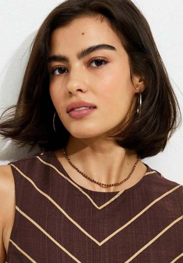 Блузка без рукавов