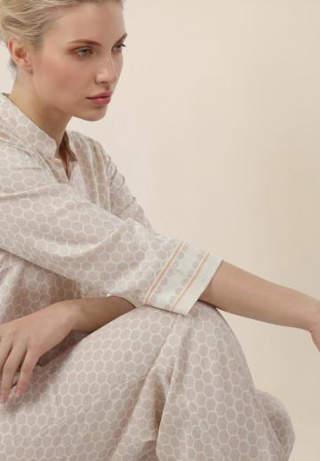 Атласная блузка