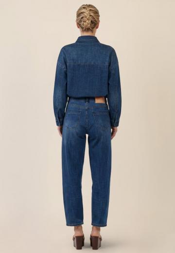 Прямые джинсы