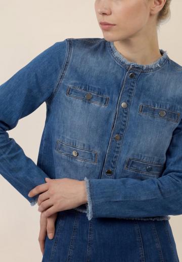 Джинсовая куртка