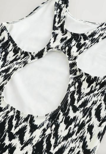 Слитный купальник