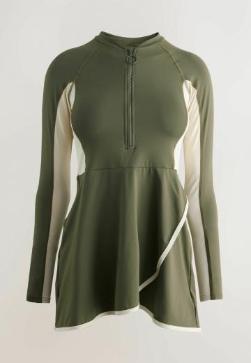 Слитный купальник