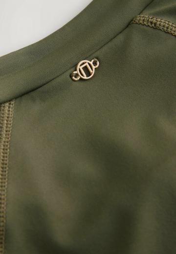 Слитный купальник