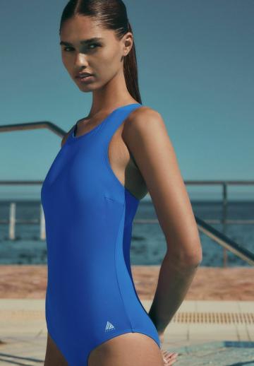 Слитный купальник