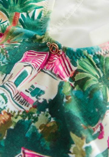 Слитный купальник