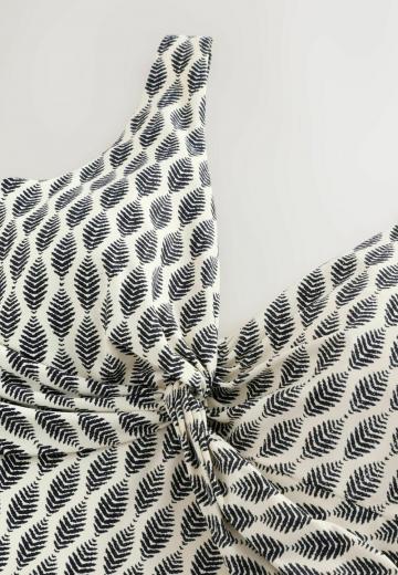 Слитный купальник