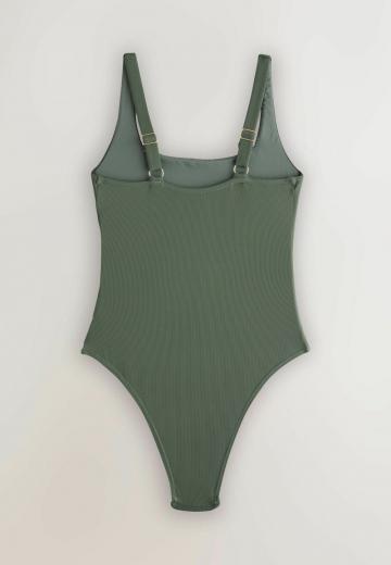 Слитный купальник