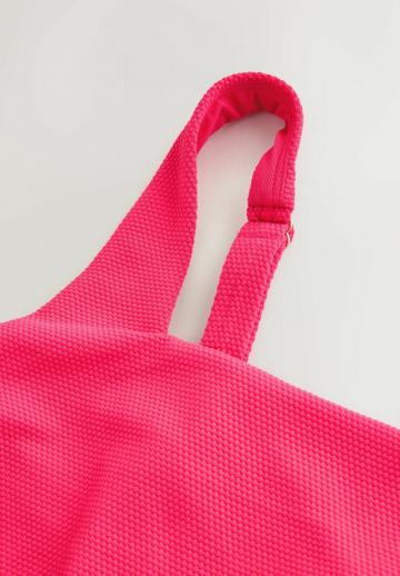 Слитный купальник