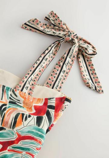 Слитный купальник