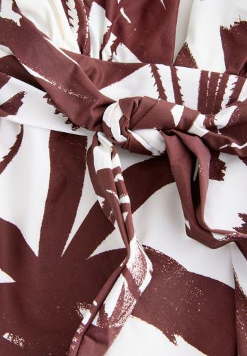 Слитный купальник