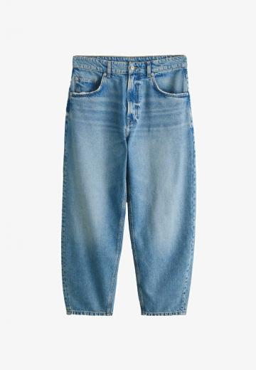 Прямые джинсы