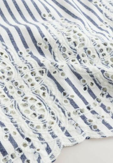 Блузка без рукавов