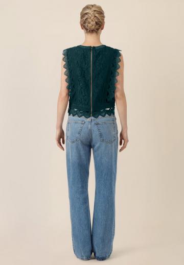 Блузка без рукавов