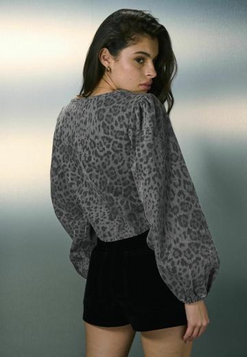 Джинсовая блузка