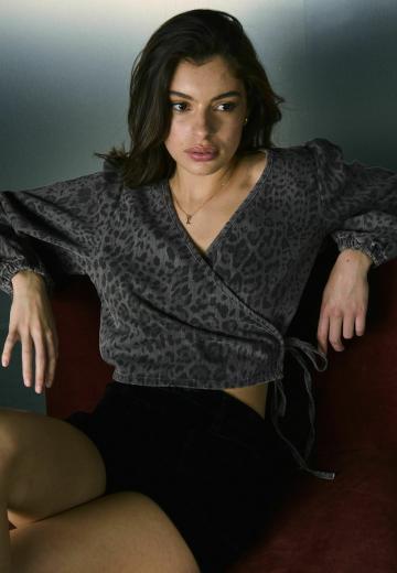 Джинсовая блузка