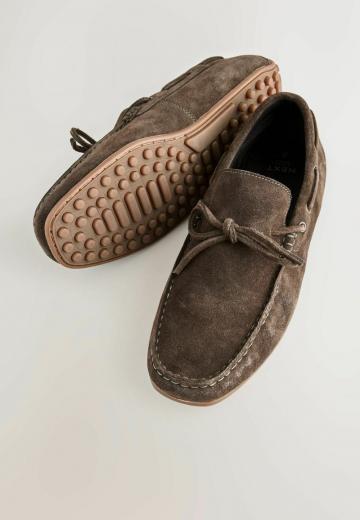 Ботинки на шнуровке