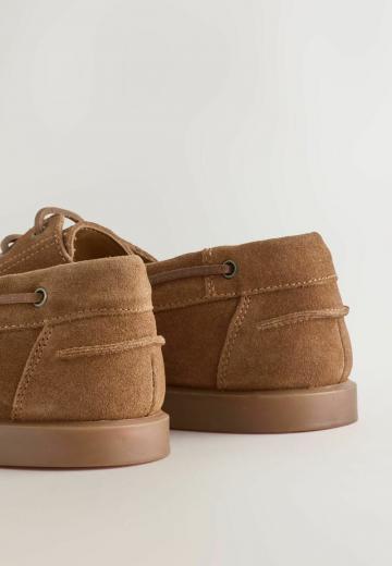 Ботинки на шнуровке