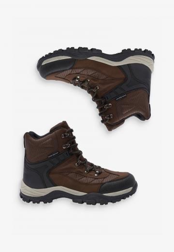 Ботинки на шнуровке