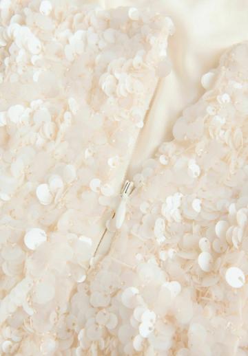 Платье без бретелек