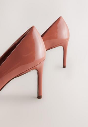 Туфли на высоком каблуке