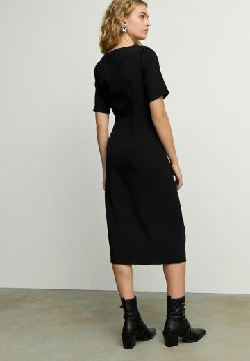 Платье футляр