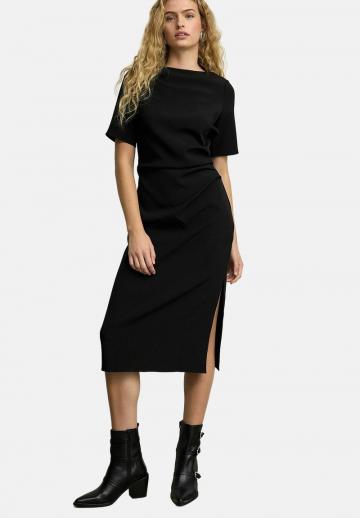 Платье футляр