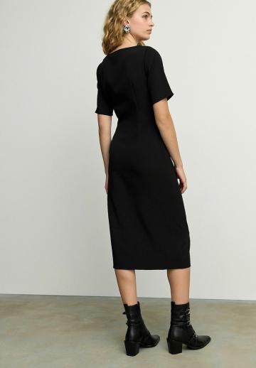 Платье футляр