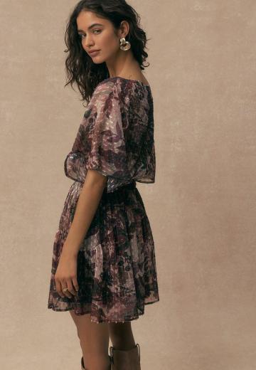 Короткое платье