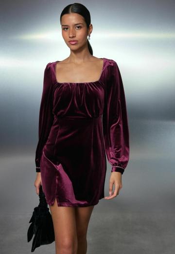 Короткое платье