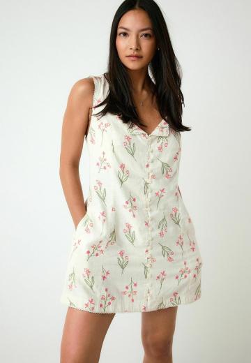 Короткое платье