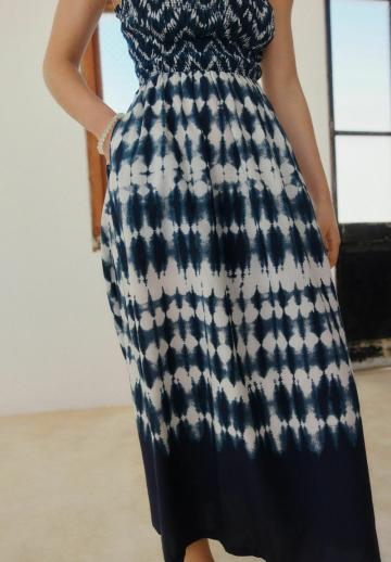 Платье без бретелек