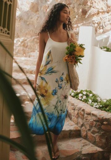 Платье без бретелек