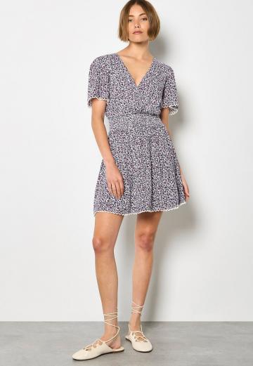 Короткое платье