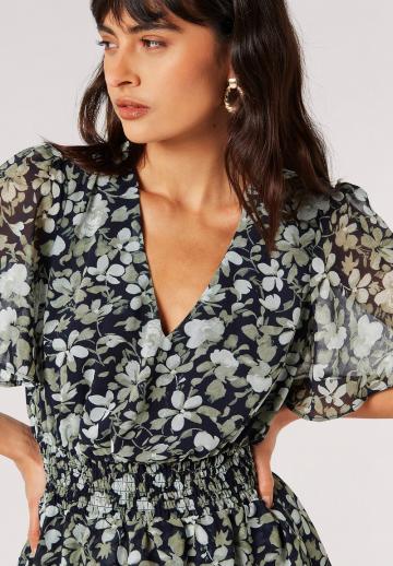 Короткое платье