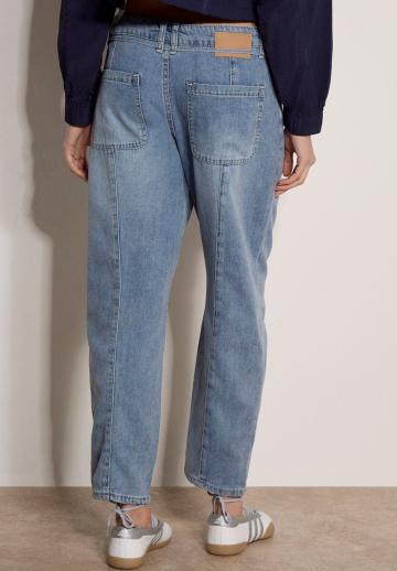 Прямые джинсы