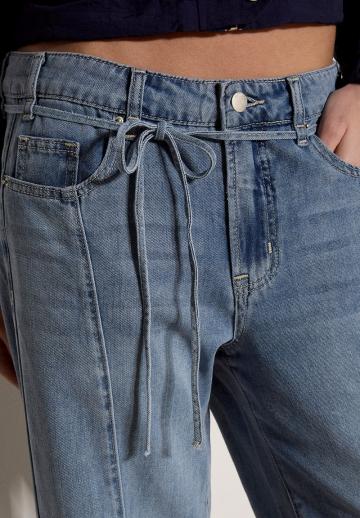 Прямые джинсы