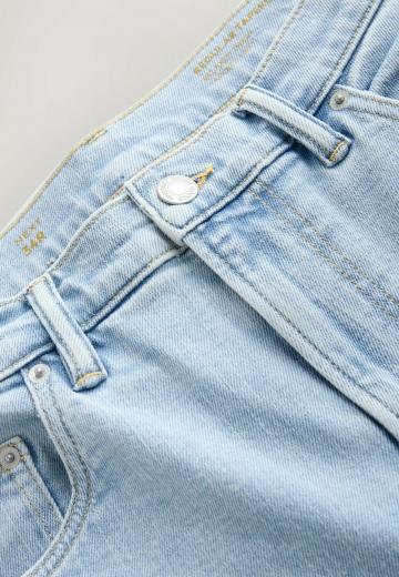 Прямые джинсы