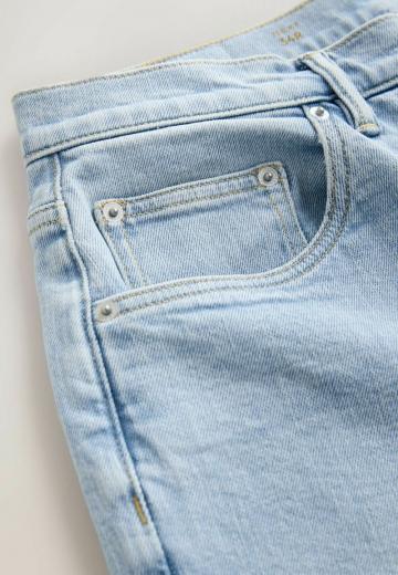 Прямые джинсы